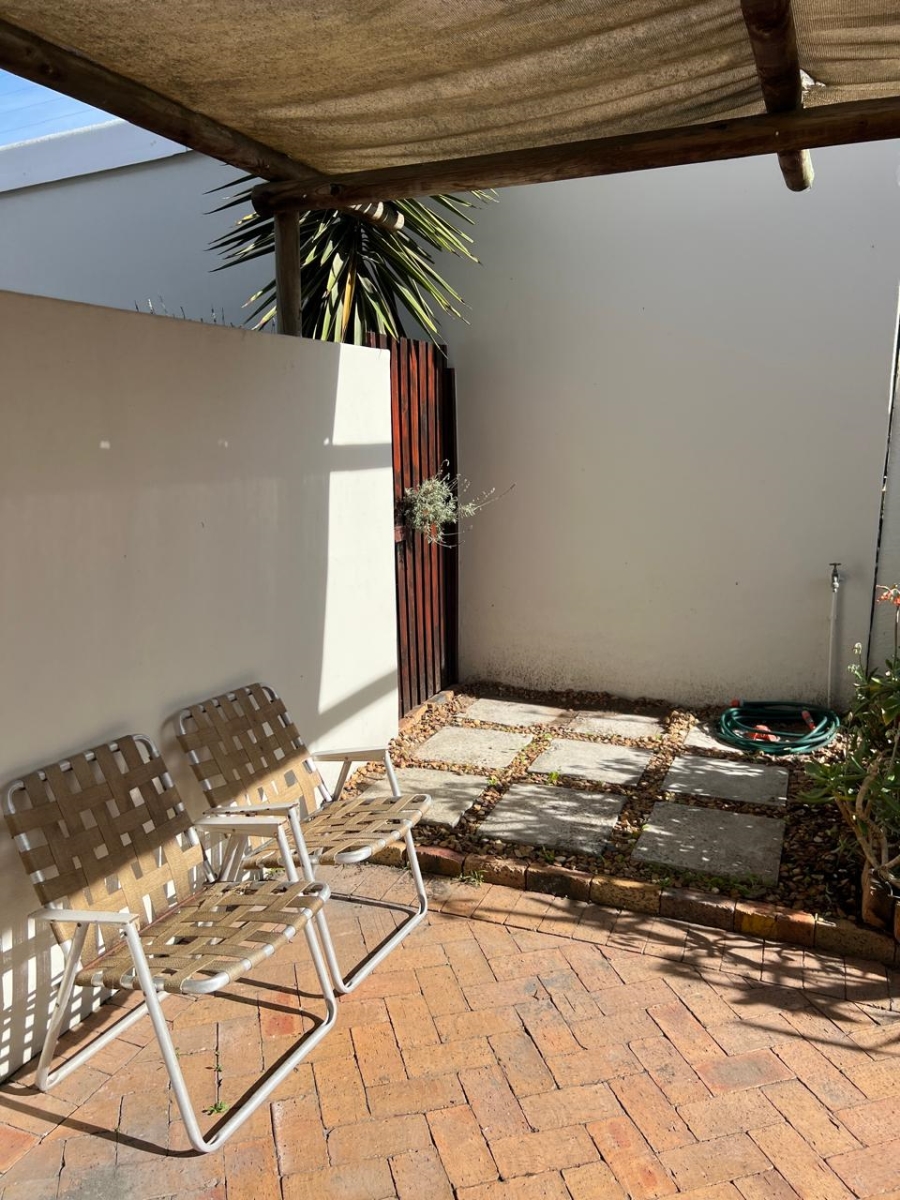 1 Bedroom Property for Sale in Waves Edge Western Cape